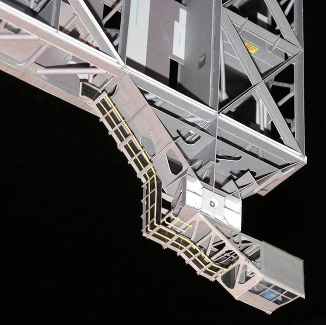 Corner detail of the Crawler Transporter